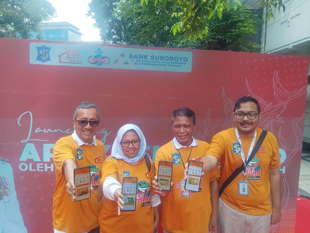 Agus Sonhaji, Febrina...., Nur Wahyudi Ketua KKMP Jajar Tunggal Surabaya, Ramzy Hafizh CEO GIFTLine.